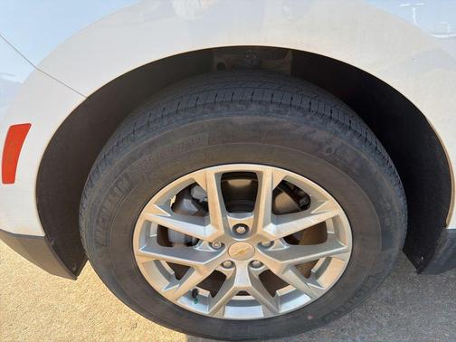 Summit White 2022 Chevrolet Equinox 1LT