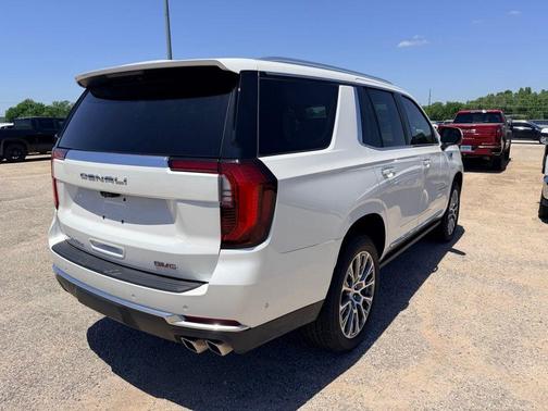 White Frost Tri-Coat 2025 GMC Yukon Denali