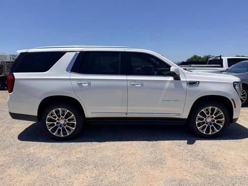 White Frost Tri-Coat 2025 GMC Yukon Denali