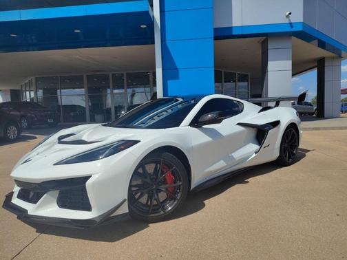 Arctic White 2026 Chevrolet Corvette ZR1
