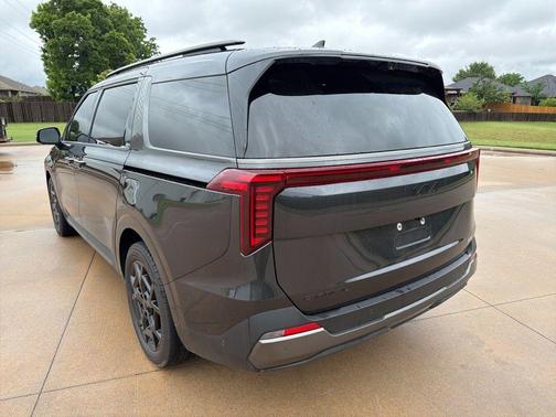 Metal 2025 Kia Carnival Hybrid SX PRESTIGE