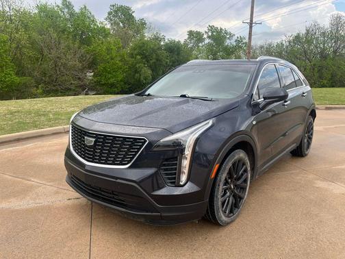 Galactic Gray Metallic 2022 Cadillac XT4 Luxury
