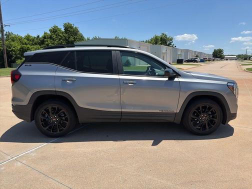 Sterling 2023 GMC Terrain SLE