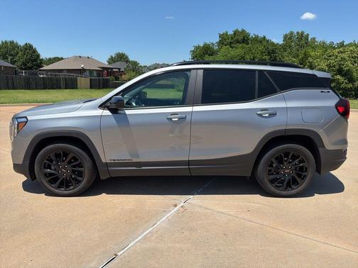 Sterling 2023 GMC Terrain SLE