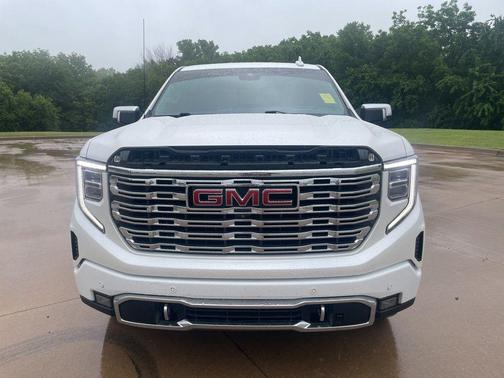 White Frost Tri-Coat 2024 GMC Sierra 1500 Denali