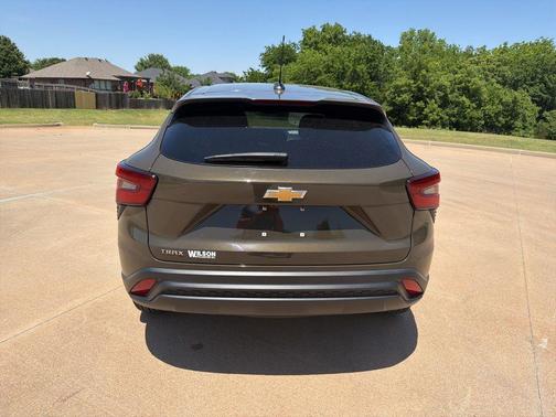 Harvest Gold / Bronze 2024 Chevrolet Trax LS