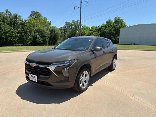 Harvest Gold / Bronze 2024 Chevrolet Trax LS