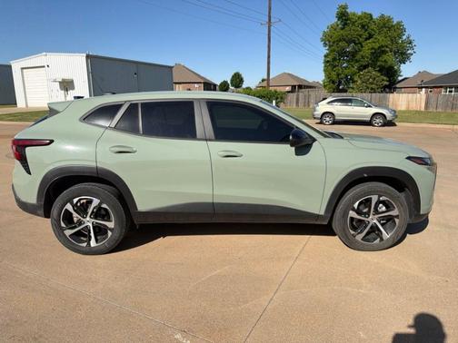 Green 2024 Chevrolet Trax 1RS