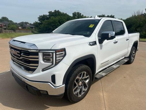 Summit White 2025 GMC Sierra 1500 SLT