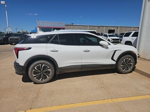 Summit White 2024 Chevrolet Blazer EV LT
