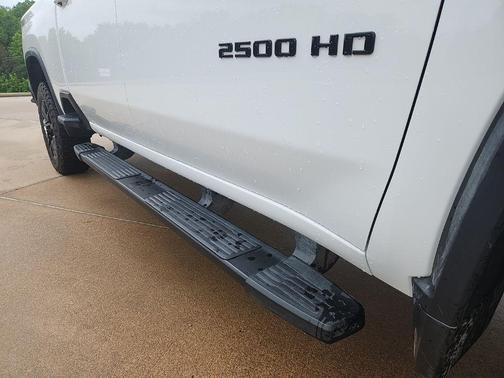 Summit White 2025 Chevrolet Silverado 2500 LT
