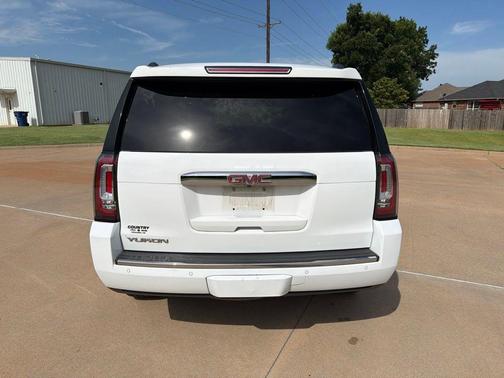 Summit White 2017 GMC Yukon Denali