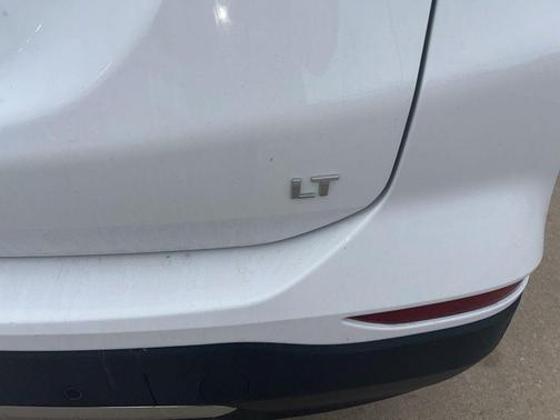 Summit White 2024 Chevrolet Equinox LT