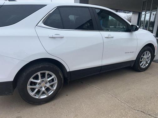Summit White 2024 Chevrolet Equinox LT