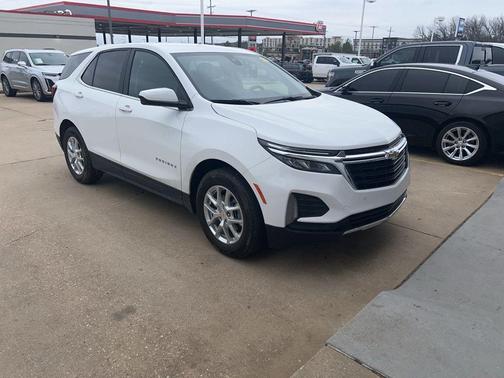 Summit White 2024 Chevrolet Equinox LT