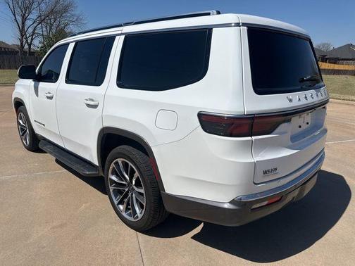 Bright White Clearcoat 2022 Jeep Wagoneer Series II