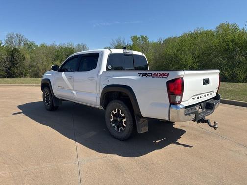 Super White 2019 Toyota Tacoma TRD Off Road