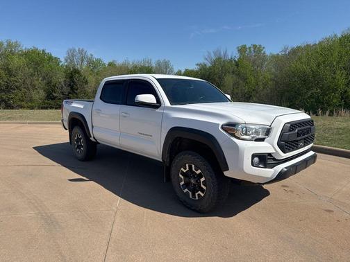 Super White 2019 Toyota Tacoma TRD Off Road