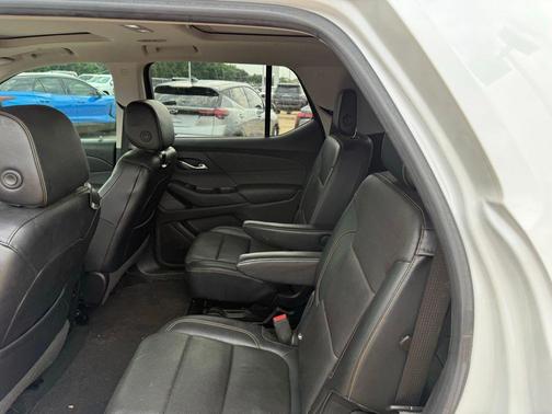 Iridescent Pearl Tricoat 2018 Chevrolet Traverse Premier