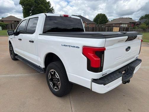Oxford White 2023 Ford F-150 Lightning XLT