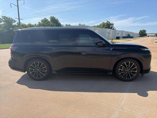 Diamond Black 2025 INFINITI QX80 AUTOGRAPH