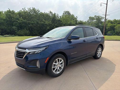 Blue Glow Metallic 2022 Chevrolet Equinox 1LT