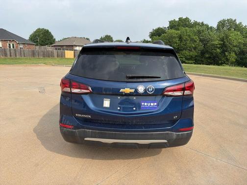 Blue Glow Metallic 2022 Chevrolet Equinox 1LT