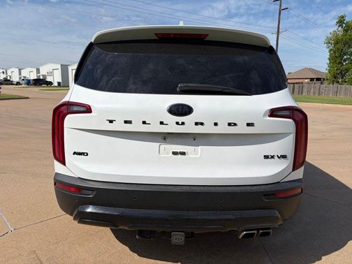 White 2021 Kia Telluride SX