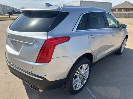 Radiant Silver Metallic 2019 Cadillac XT5 Premium Luxury