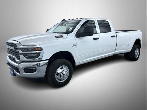 2026 RAM 3500 Tradesman Crew Cab 4x4 8' Box