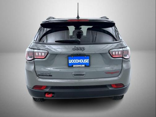 Sting-Gray Clearcoat 2022 Jeep Compass Trailhawk