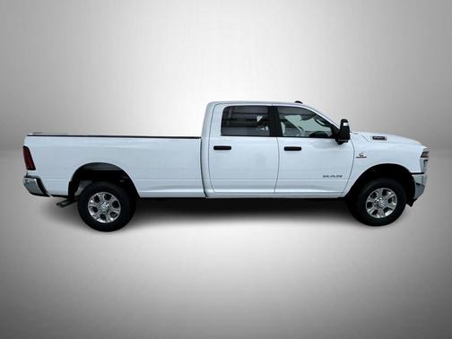 2026 RAM 2500 Big Horn Crew Cab 4x4 8' Box