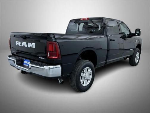 2025 RAM 2500 Big Horn Crew Cab 4x4 6'4' Box