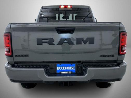 Ceramic Gray Clearcoat 2026 RAM 2500 Black Express Crew Cab 4x4 6'4' Box