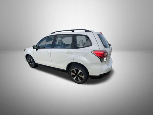 2017 Subaru Forester 2.5i