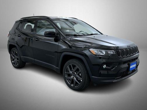 Diamond Black Crystal Pearlcoat 2026 Jeep Compass Limited