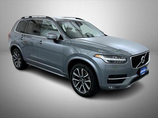 2019 Volvo XC90 T6 Momentum
