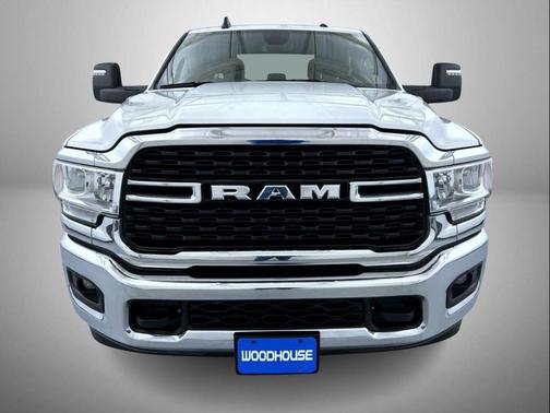 2024 RAM 3500 Big Horn Crew Cab 4x4 8' Box