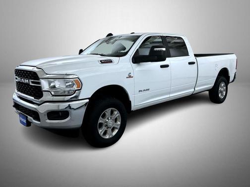2024 RAM 3500 Big Horn Crew Cab 4x4 8' Box