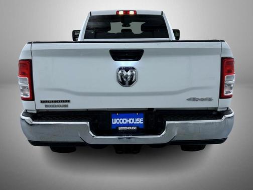 2024 RAM 3500 Big Horn Crew Cab 4x4 8' Box