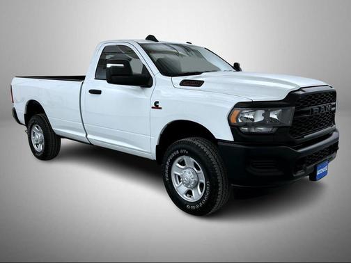 2024 RAM 3500 Tradesman Regular Cab 4x4 8' Box