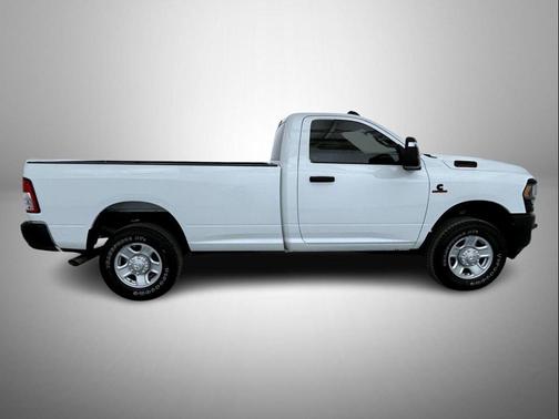 2024 RAM 3500 Tradesman Regular Cab 4x4 8' Box