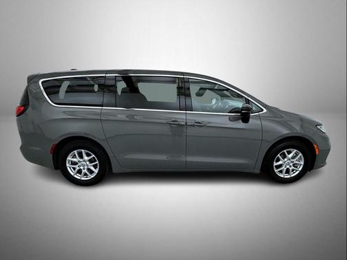 Ceramic Gray Clearcoat 2025 Chrysler Pacifica L