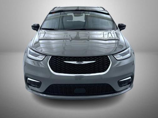 Ceramic Gray Clearcoat 2025 Chrysler Pacifica L