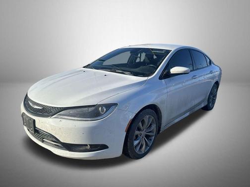 2016 Chrysler 200 S