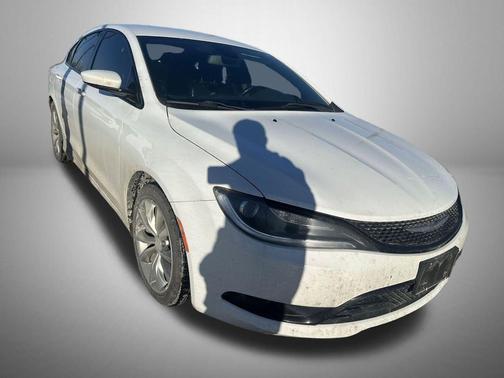 2016 Chrysler 200 S