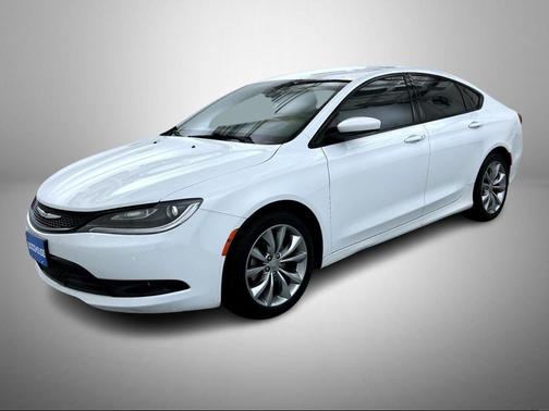 2016 Chrysler 200 S