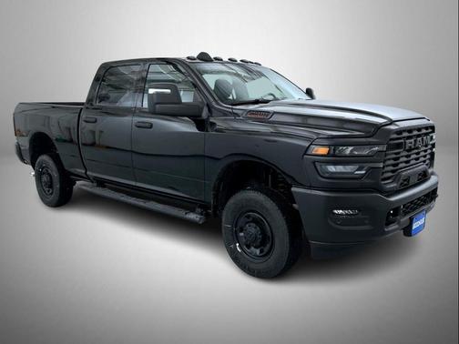 2026 RAM 2500 Tradesman Crew Cab 4x4 6'4' Box