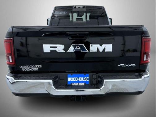 2026 RAM 3500 Laramie Crew Cab 4x4 8' Box