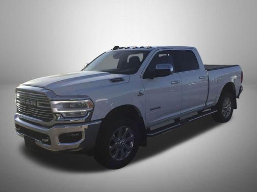 2019 RAM 2500 Laramie Crew Cab 4x4 6'4' Box